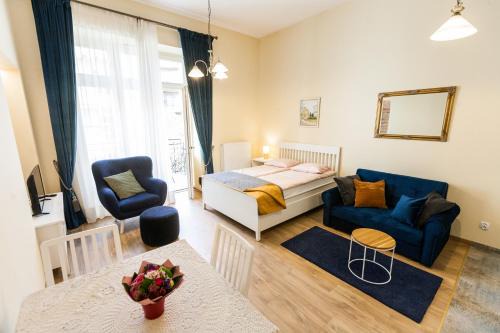 Stradom Apartment | Vintage Sebastiana Apartment