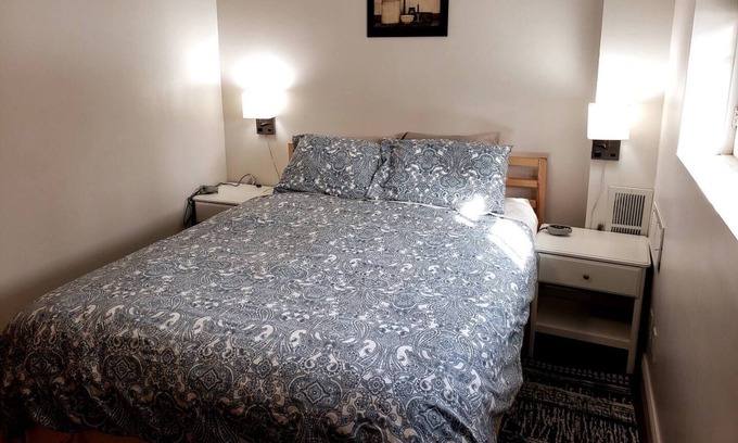 Rochester Apartment | Viola Suites Apt 4/1BR, 1 Bath, Economical, Lg Yard, Pet Friendly, Near Mayo!