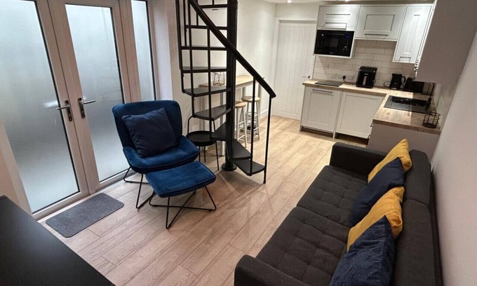 Liverpool Cottage | Violet's Cottage Mossley Hill Liverpool