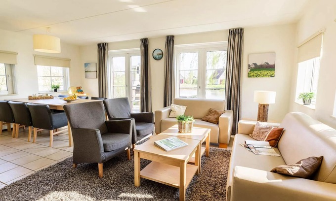Municipality of Emmen House | VIP Cottage 6 People