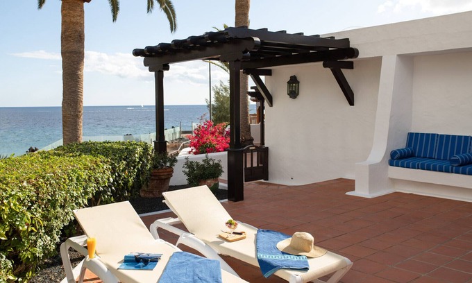 Puerto del Carmen House | VISTA AJACHES | A romantic 2 bedroom bungalow at Playa Chica Beach