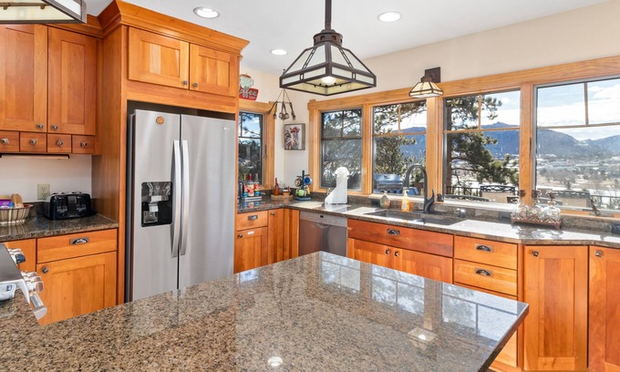 Estes Park House | Vista Of Lake Estes By Estes Park Homes 3 Bedroom Home by RedAwning