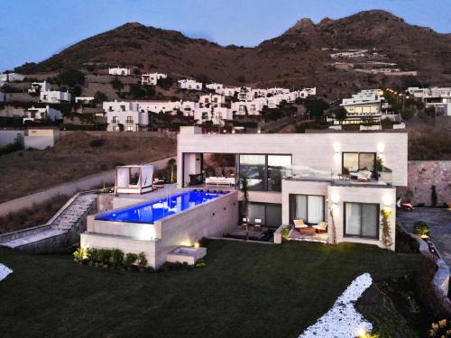 Turgutreis Villa | Vistaport A - Luxury Villa with Private Pool and Sea View