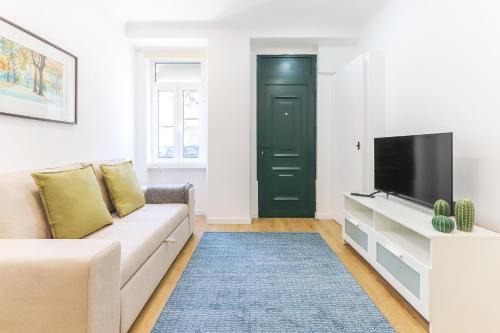 Santo Condestavel Apartment | Vita Portucale ! Stylish Apartment Campo Ourique