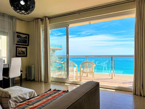 Santa Susanna Apartment | Vivalidays Mar - Santa Susanna