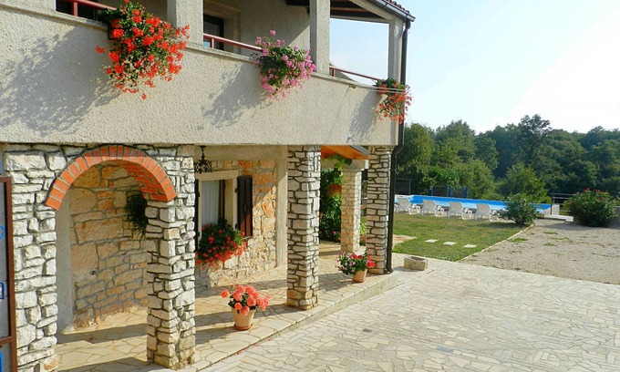 Kringa Villa | Vocation Home Ana In Kringa Istra, 8 Persons, 3bedrooms, 2 Bathrooms, with Pool
