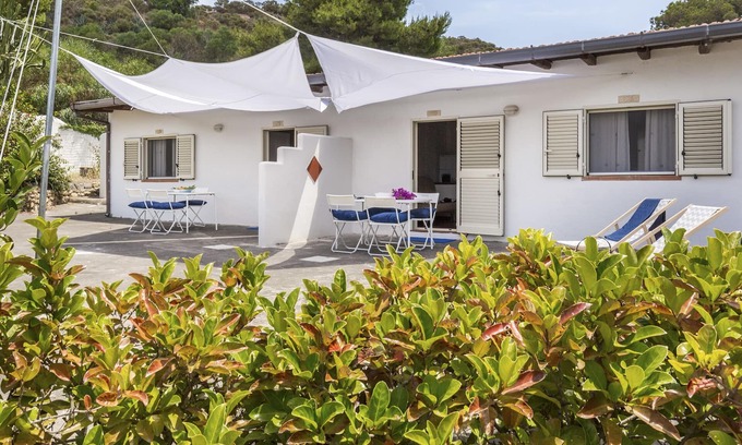 Vulcanello House | VOLCANO WHITE HOUSE OF PUMICE