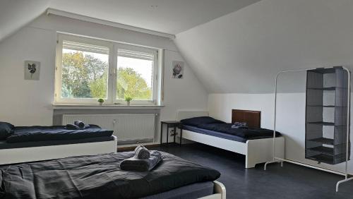 Herford Apartment | Vollausgestattet, Autobahn Nähe, Netflix, YouTube Amazon Prime im Zimmer