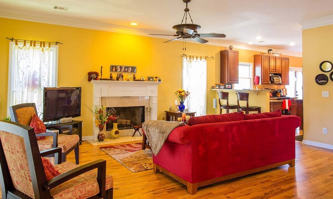 Washington Park House | Voted Atlanta's Best. Walk to the Park! Convenient to downtown