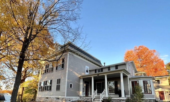 Palmyra Apartment | VRBO BY NICK IN HISTORIC PALMYRA WITH AN INGROUND POOL AND PRIVATE PORCH