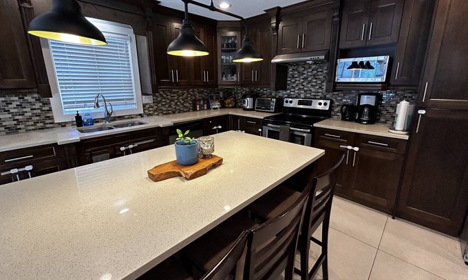 Guildford House | Vrbo Property