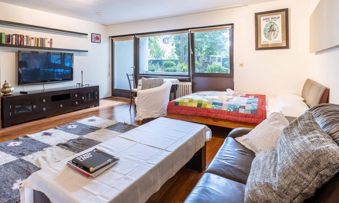 Sendling Apartment | Vrbo Property