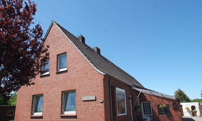 Westoverledingen Apartment | Vrbo Property