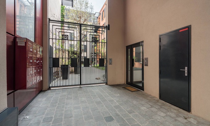 Chaillot Apartment | Vrbo Property