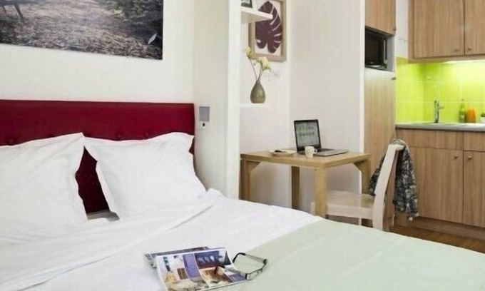 Vincennes Apartment | Vrbo Property