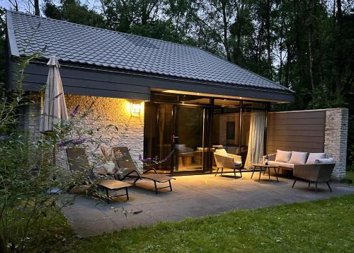 Geesbrug House | Vrijstaande luxe vakantiewoning met grote tuin, veel privacy en prachtige natuur