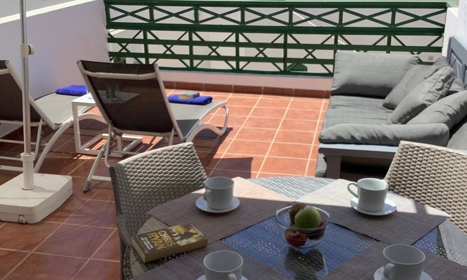 Los Pocillos Apartment | Vrys apartment close to the beach