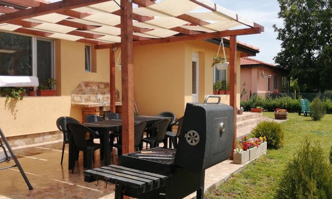 Krapets House | Vyara Holiday Home