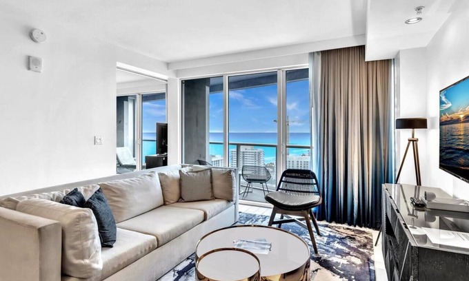 Barrier Island Condo | W Oceanfront Penthouse Suite, Amazing Views