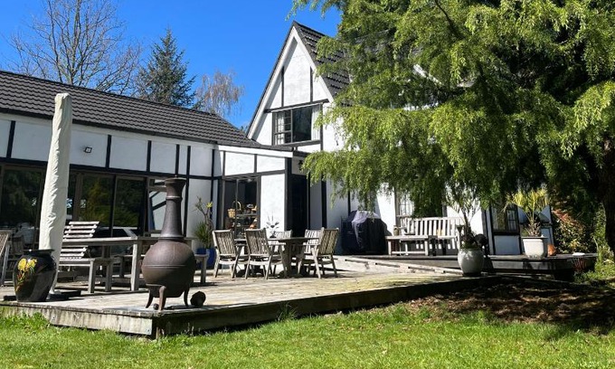Broadlands Forest House | Waiara Riverside Home