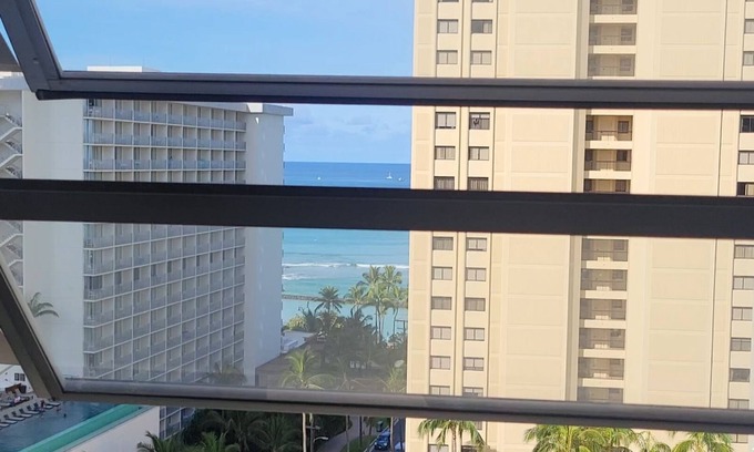 Waikiki Condo | Waikiki Condo Has 2 Bedrooms & 2 Baths, with 1 free parking space.