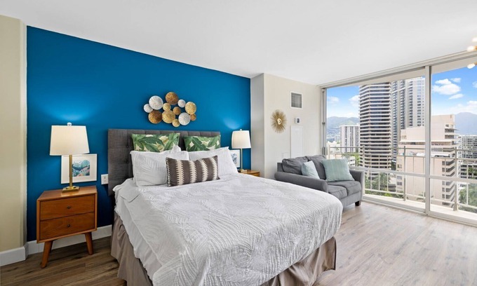 Waikiki Condo | Waikiki Upgraded High Floor Studio