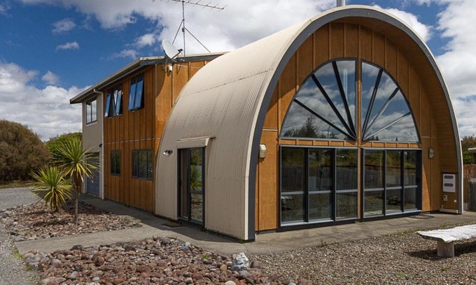 National Park Village House | Waimarino Lodge - National Park Holiday Home