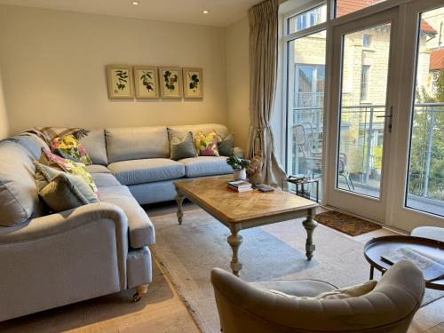 Bath Apartment | Walcot Yard with parking, Bath Keys