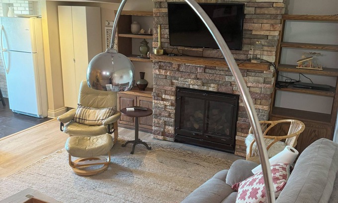 Draper House | Walk-out Basement with a view and private entrance