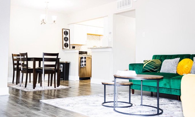 Arlington Apartment | Walk to AT&T Stadium , Globelife from Cozy 2bd/ba Apartment