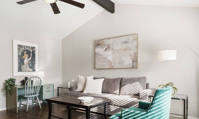 Zilker Apartment | Walk to Barton Springs | Spacious + Free Parking