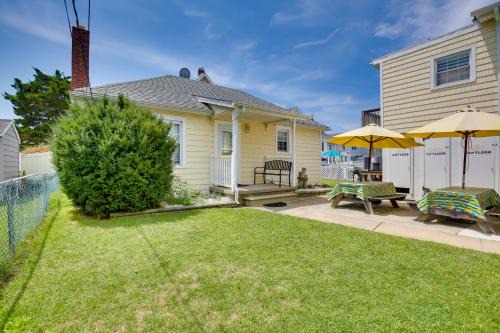 Cape May - Wildwood House | Walk to Beach and Boardwalk Jersey Shore Cottage!
