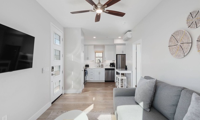 North Pacific Beach House | Walk to Beach, Shops, Restaurants | AC | Private Roof Deck & Fire Pit