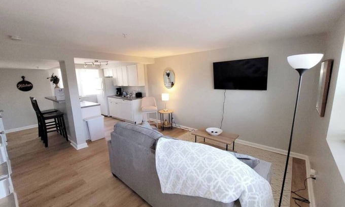 Joslyn Castle Apartment | Walk to Blackstone, Pet Friendly, Midtown Oasis