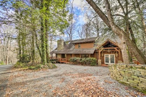 Maggie Valley House | Walk to Golfing Grand Maggie Valley Cabin!