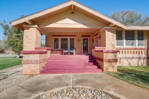 Roswell House | Walk to Main Street Charming Roswell Home!