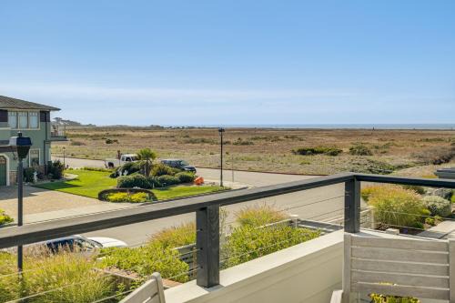 Half Moon Bay House | Walk to Ocean Luxe Family Home in Half Moon Bay!
