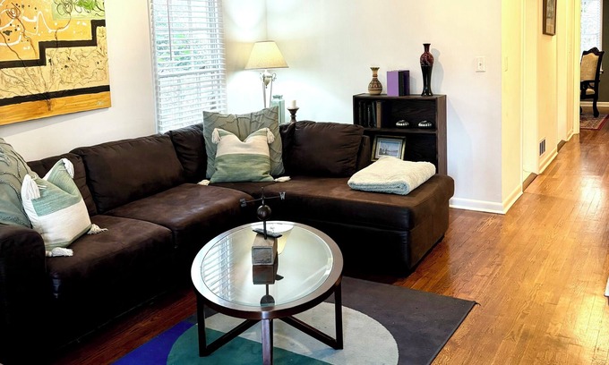 Piedmont Heights House | Walk to Piedmont Park, Townhouse Sleeps 6, Fire Pit , Parking