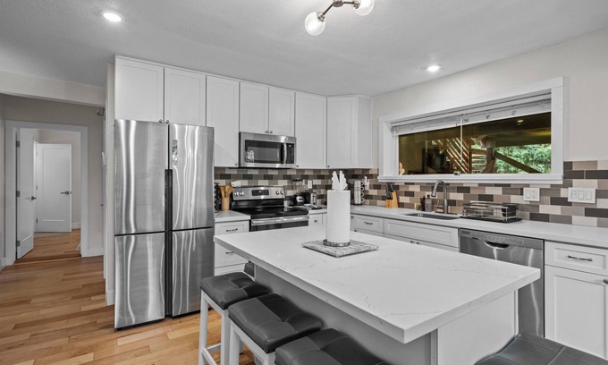 Hacienda House | Walk to Russian River - Casa del Rio - Unit B