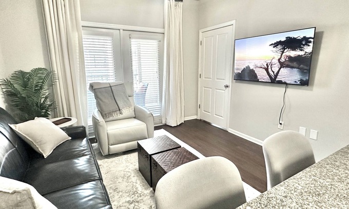 Starkville Condo | Walk to Stadium Cotton Row Mugshots Bulldog 2 Free Parking Spaces