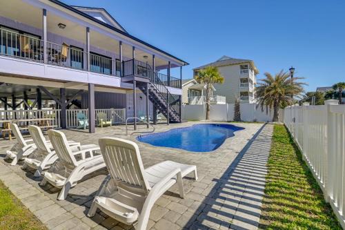 Surfside Beach House | Walk to Surfside Beach Poolside Oasis