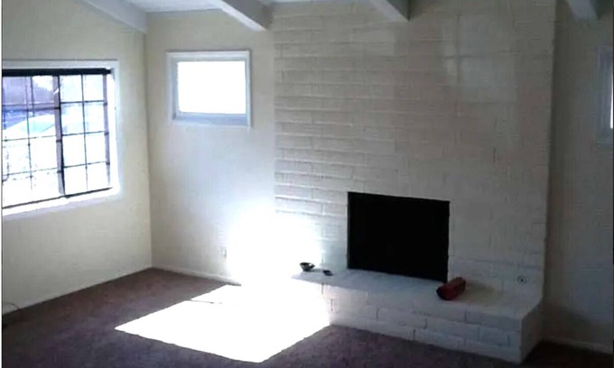 Oxnard Shores House | Walk to waves from lovely 3 bed 2 bath house