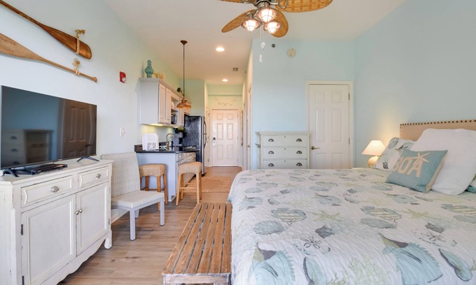 Rosemary Beach Apartment | Walkable Condo w/View Btwn Rosemary & Alys Beach!