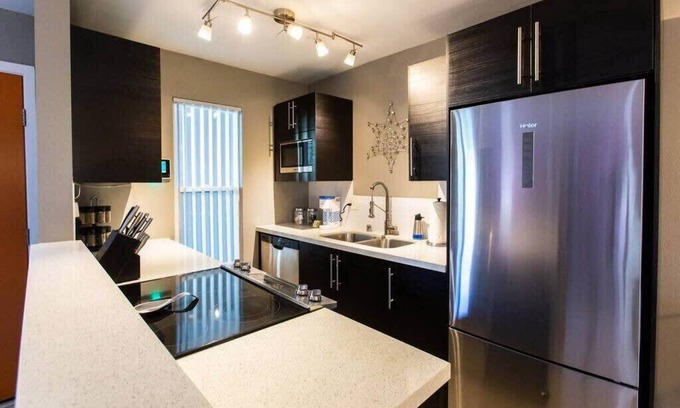 Normal Heights Apartment | Walker’s Paradise-FreeParking-KingBed-W/D-Pets