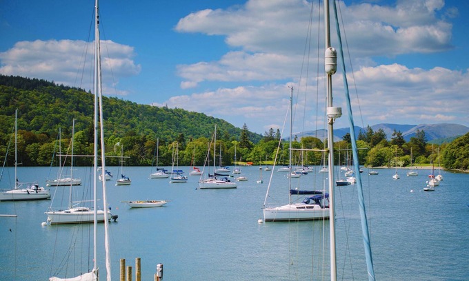 Bowness-on-Windermere House | Walkers - Luxury Boat House On The Shore Of Lake Windermere Near to Bowness
