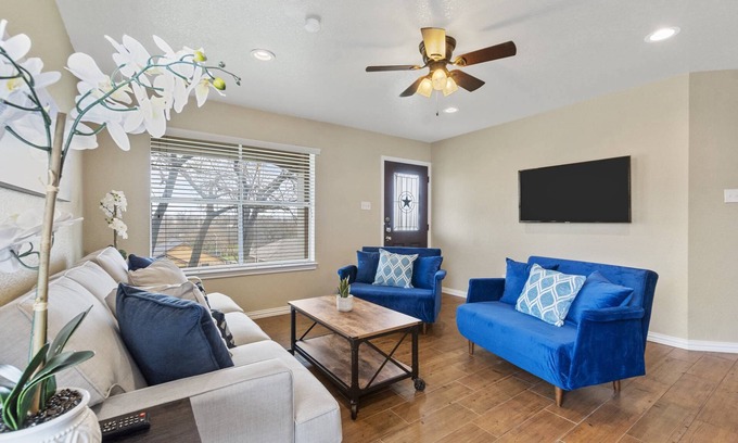 Blackshear-Prospect Hill House | Walking Distance To Live Music!