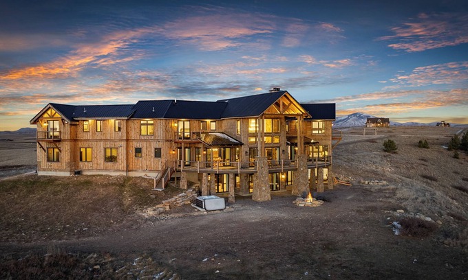 Belt House | Wander Belt Creek