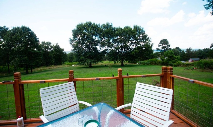 Dover House | WanderLost Ozarks - Dog friendly, 4 acres