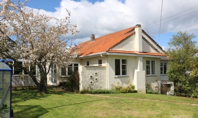 Springfield House | Warm Geothermal Springfield, Mtbike, Spa, WiFi