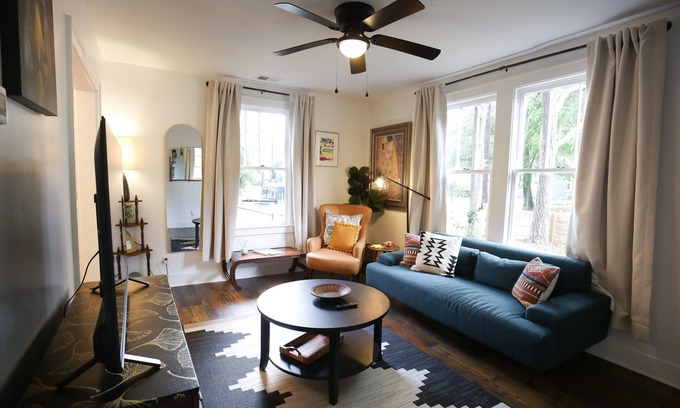 North Charleston House | Warm, inviting mid-century gem near Park Circle